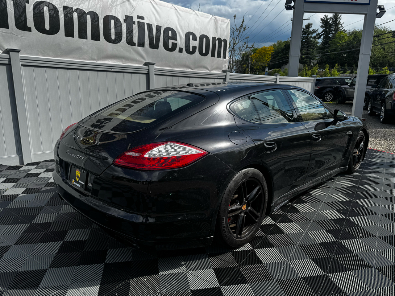 Porsche Panamera 4dr HB GTS 2013