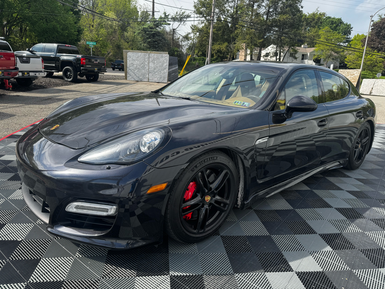 Porsche Panamera 4dr HB GTS 2013