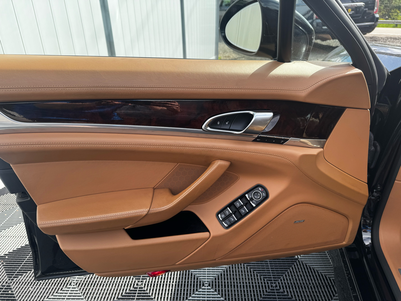 Porsche Panamera 4dr HB GTS 2013
