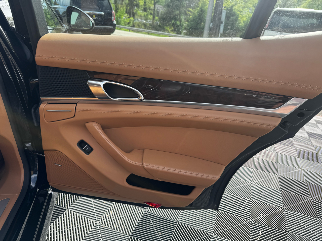 Porsche Panamera 4dr HB GTS 2013