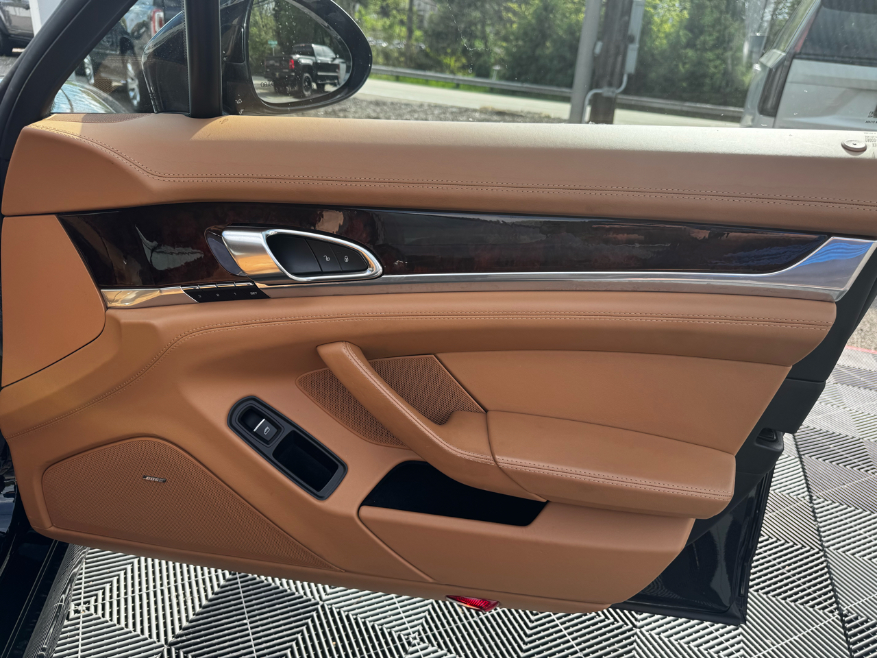 Porsche Panamera 4dr HB GTS 2013