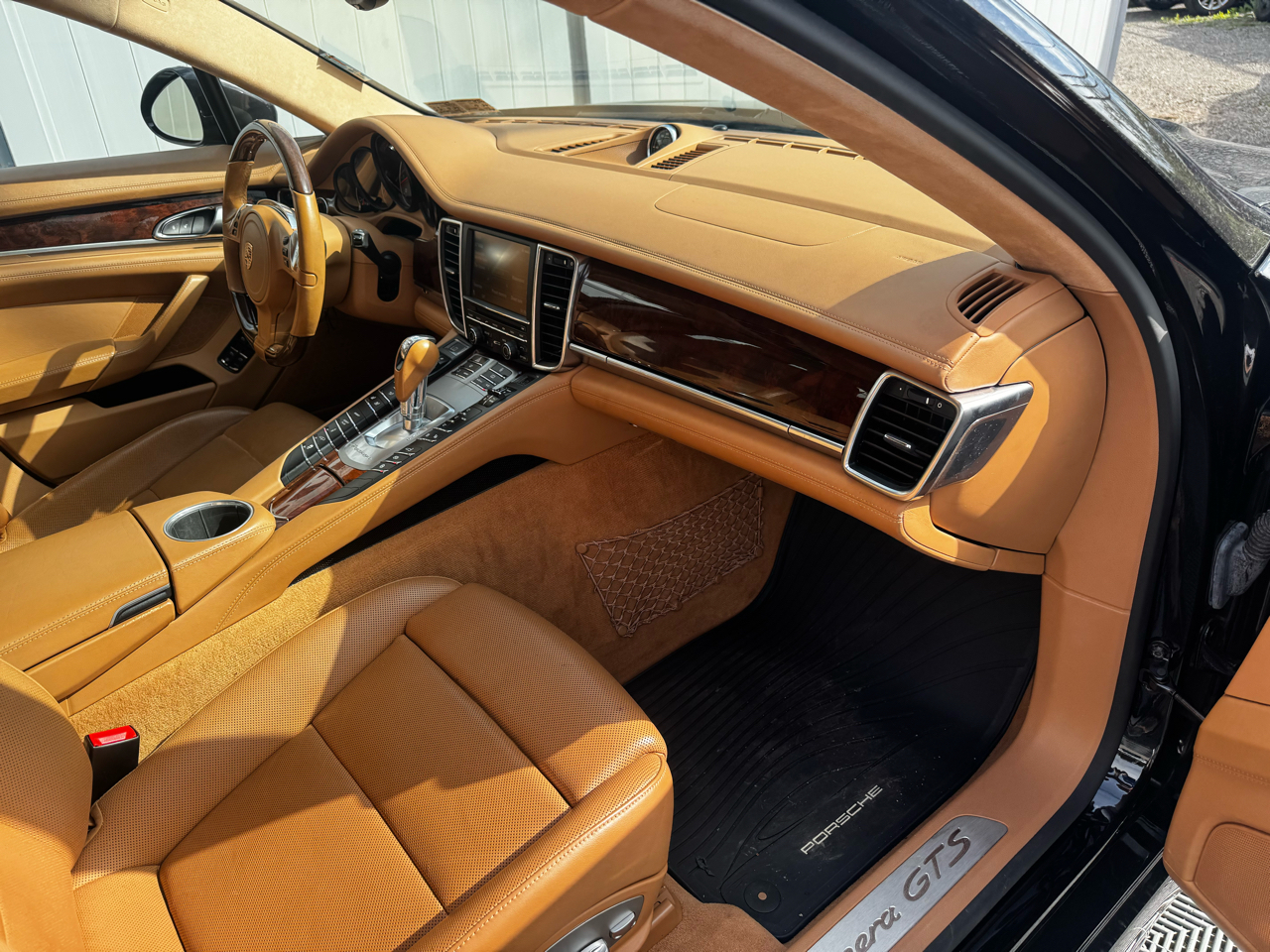 Porsche Panamera 4dr HB GTS 2013