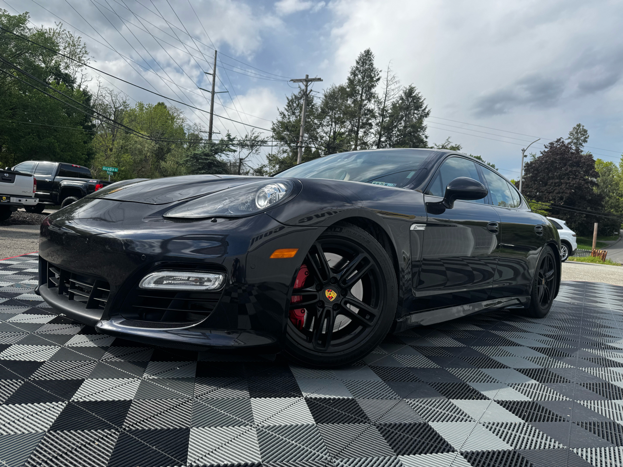 Porsche Panamera 4dr HB GTS 2013