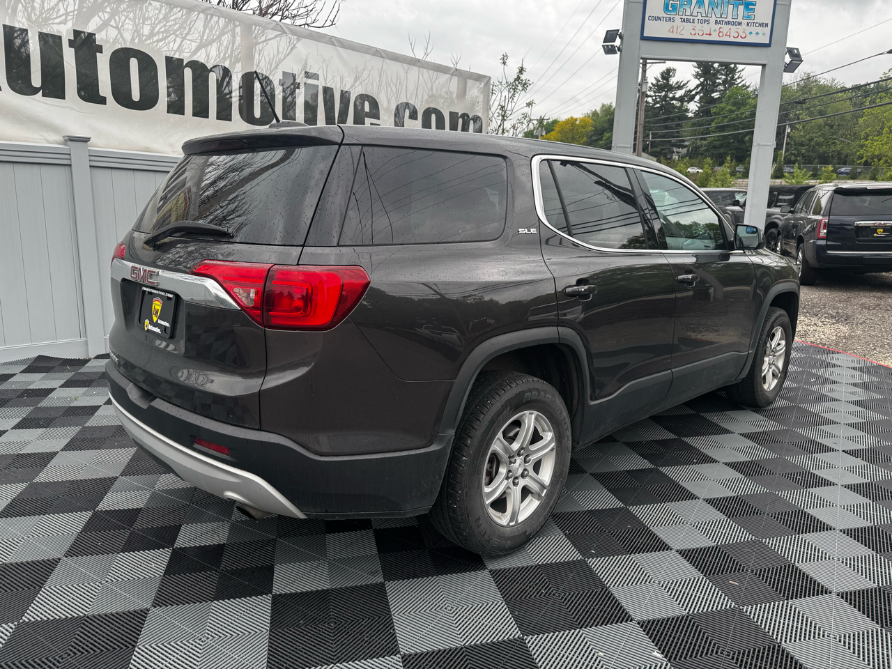 GMC Acadia FWD 4dr SLE w/SLE-1 2019