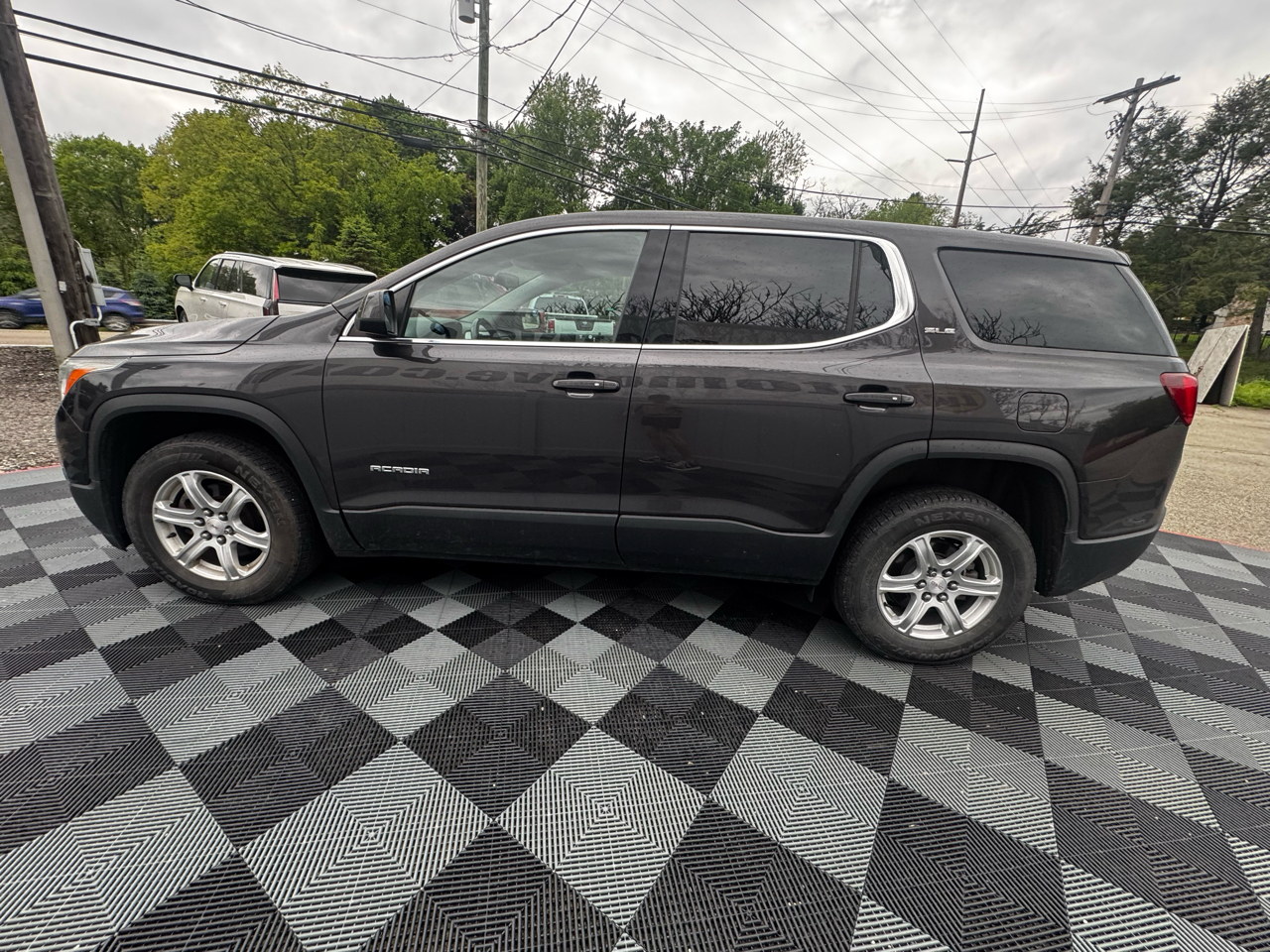 GMC Acadia FWD 4dr SLE w/SLE-1 2019