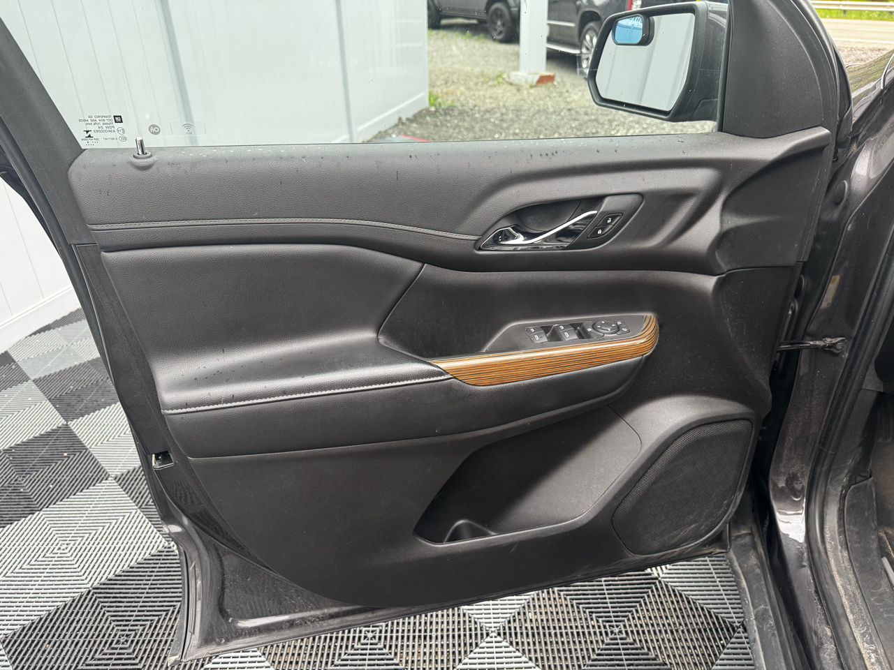 GMC Acadia FWD 4dr SLE w/SLE-1 2019