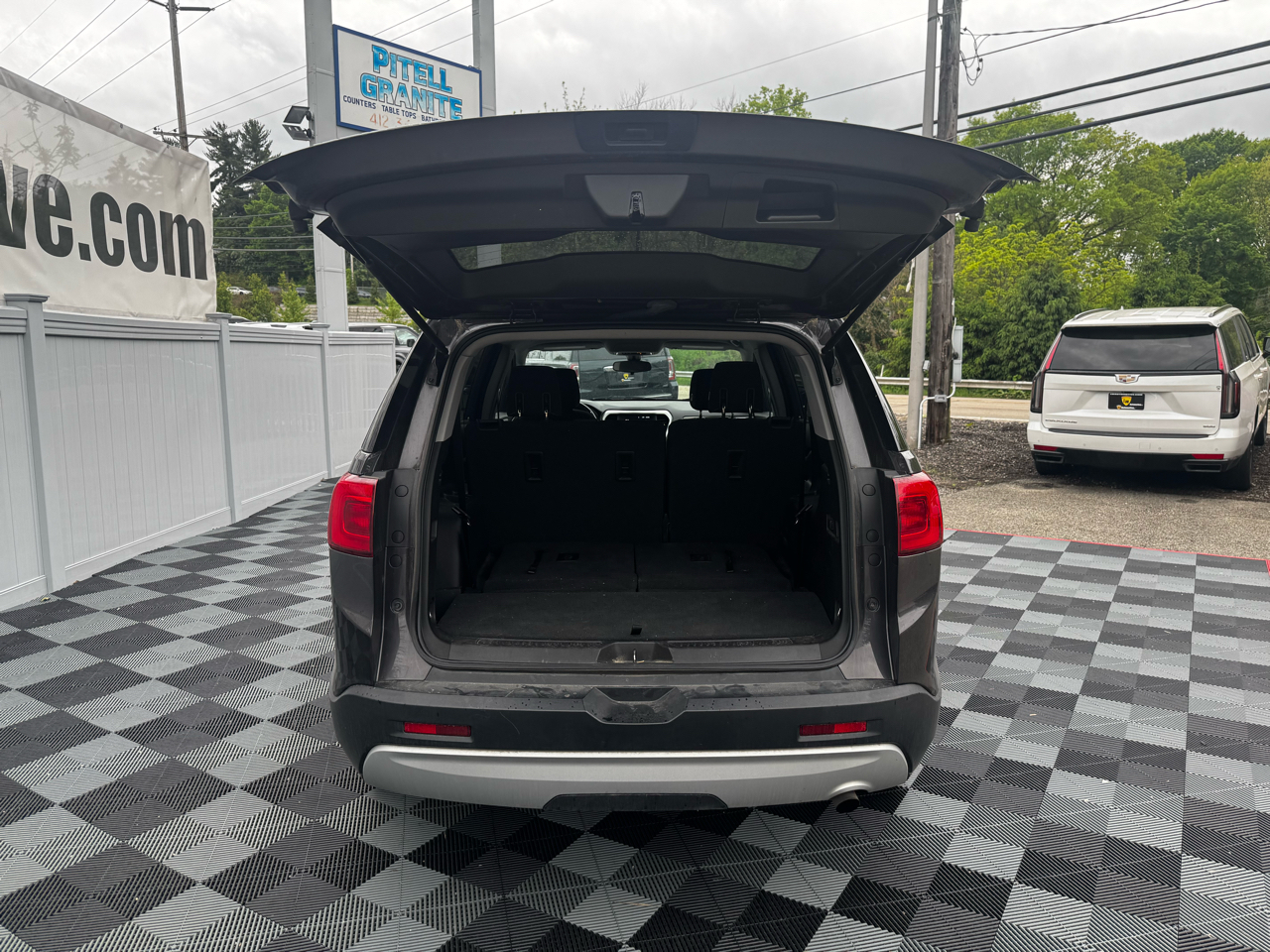 GMC Acadia FWD 4dr SLE w/SLE-1 2019