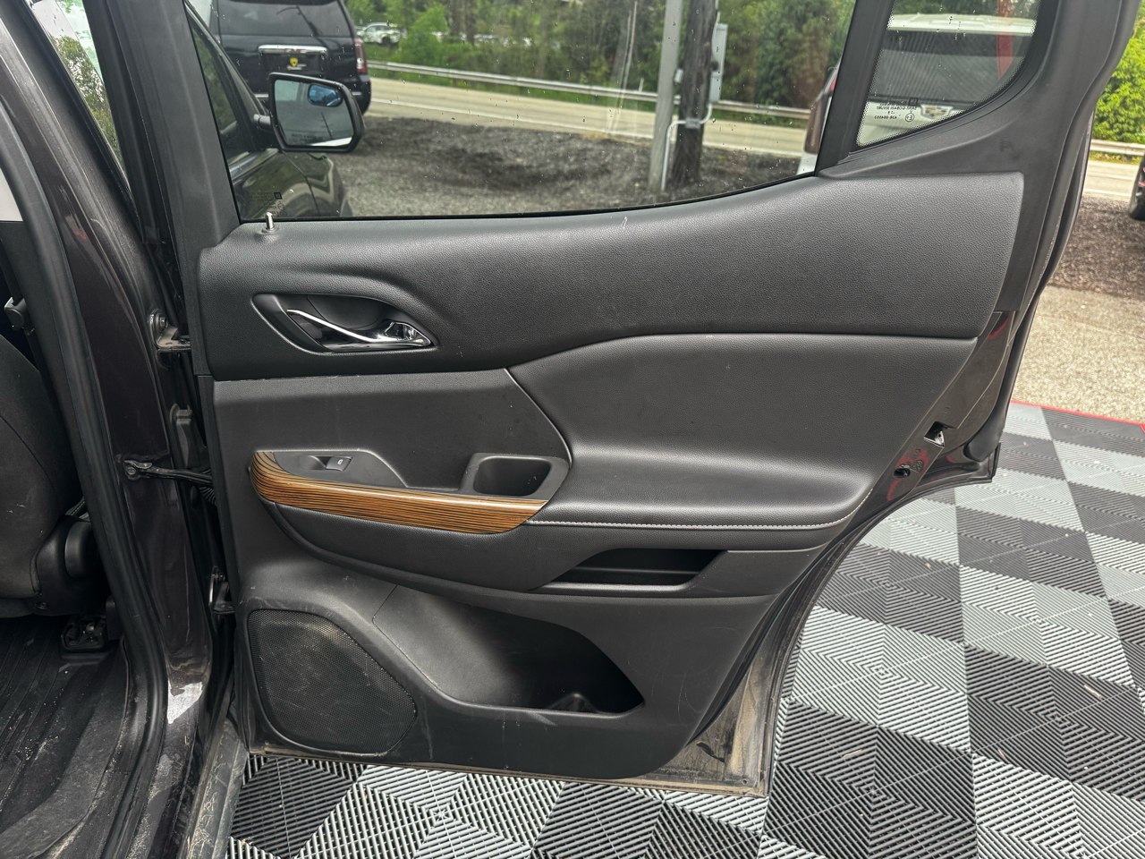 GMC Acadia FWD 4dr SLE w/SLE-1 2019