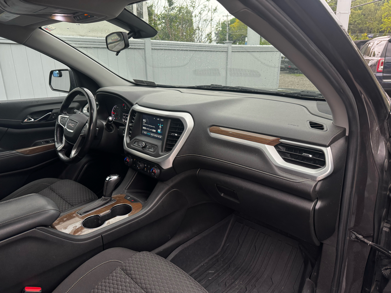 GMC Acadia FWD 4dr SLE w/SLE-1 2019