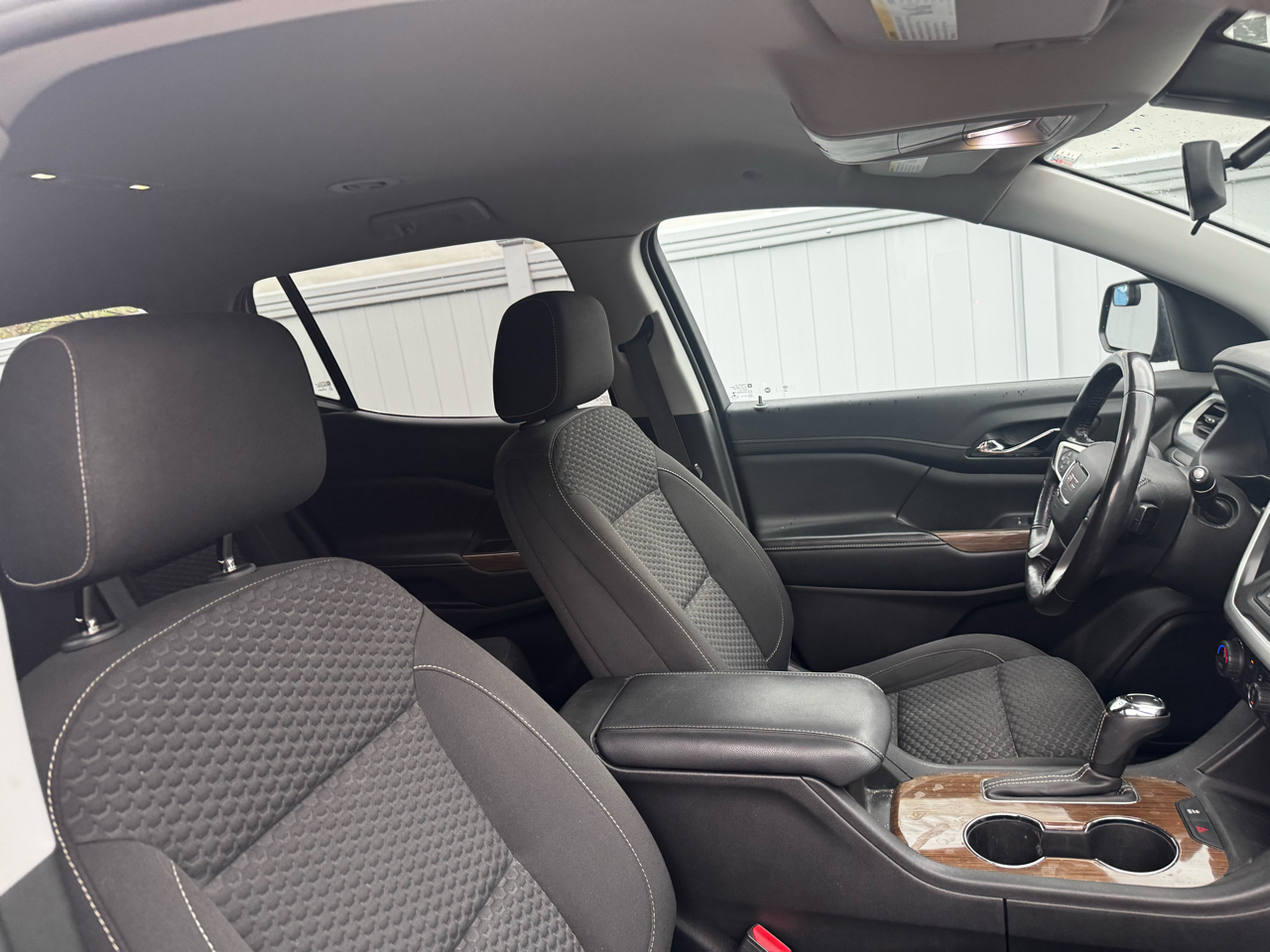 GMC Acadia FWD 4dr SLE w/SLE-1 2019