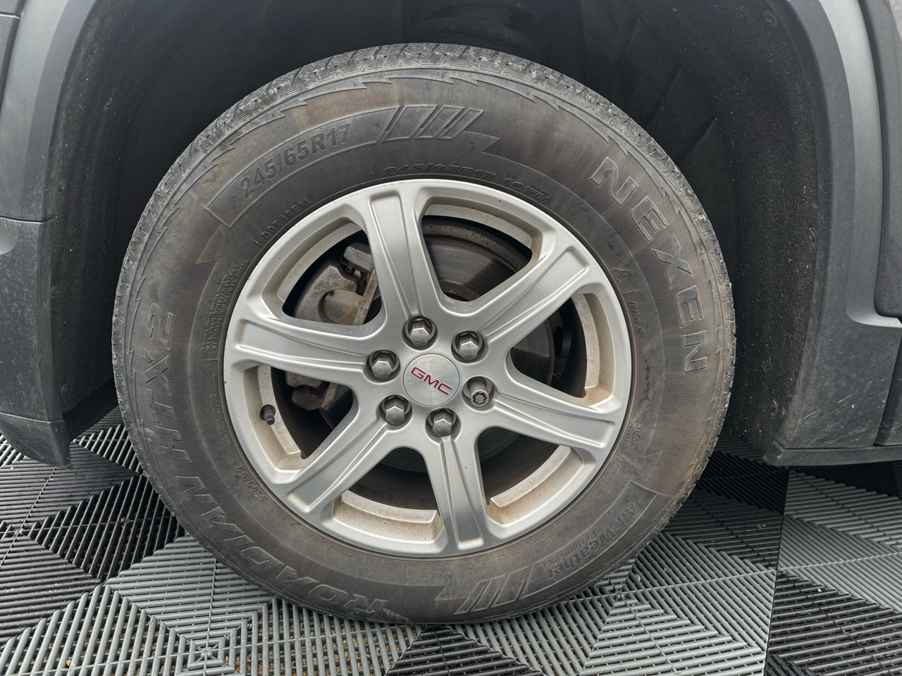 GMC Acadia FWD 4dr SLE w/SLE-1 2019