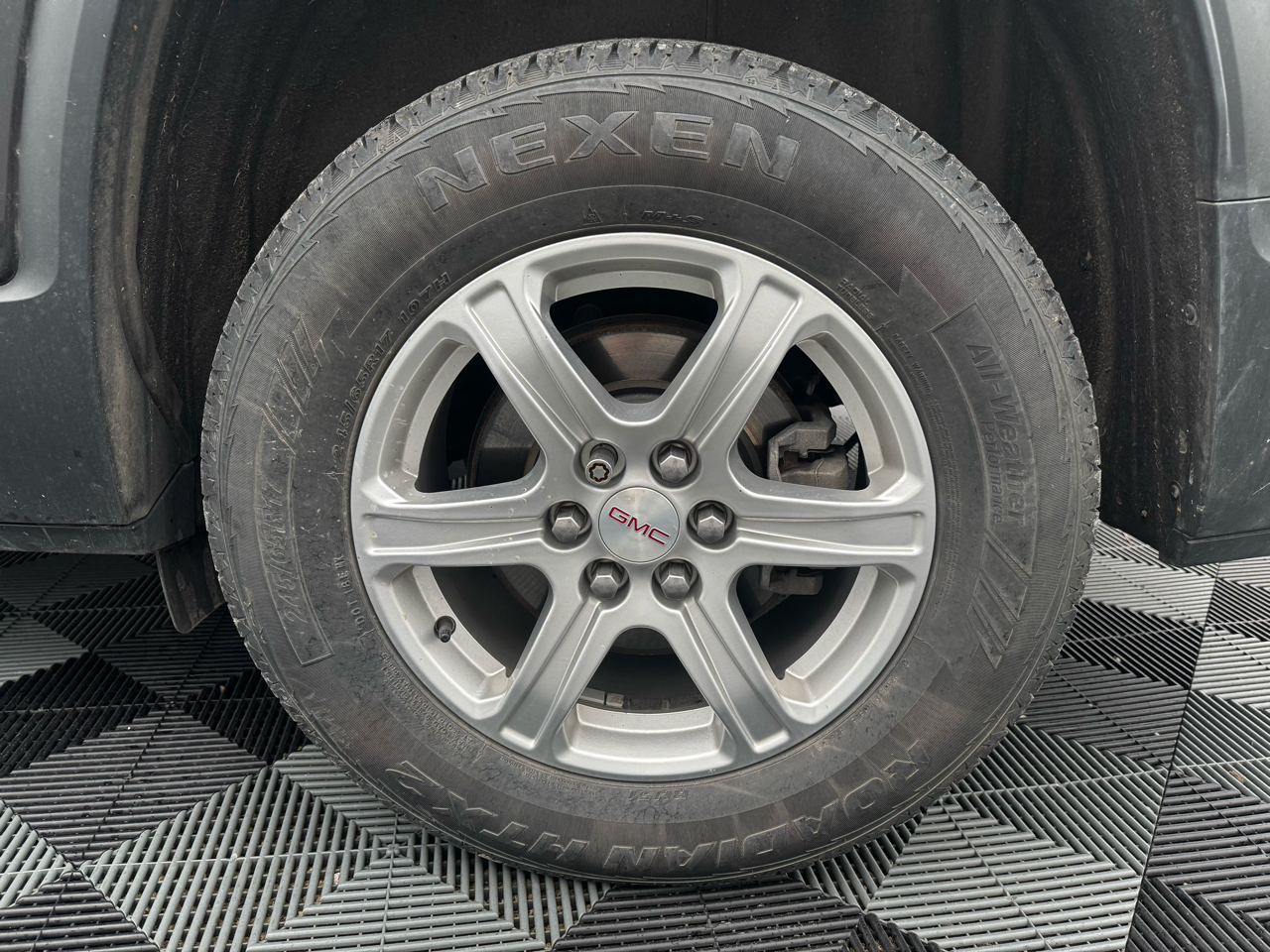 GMC Acadia FWD 4dr SLE w/SLE-1 2019