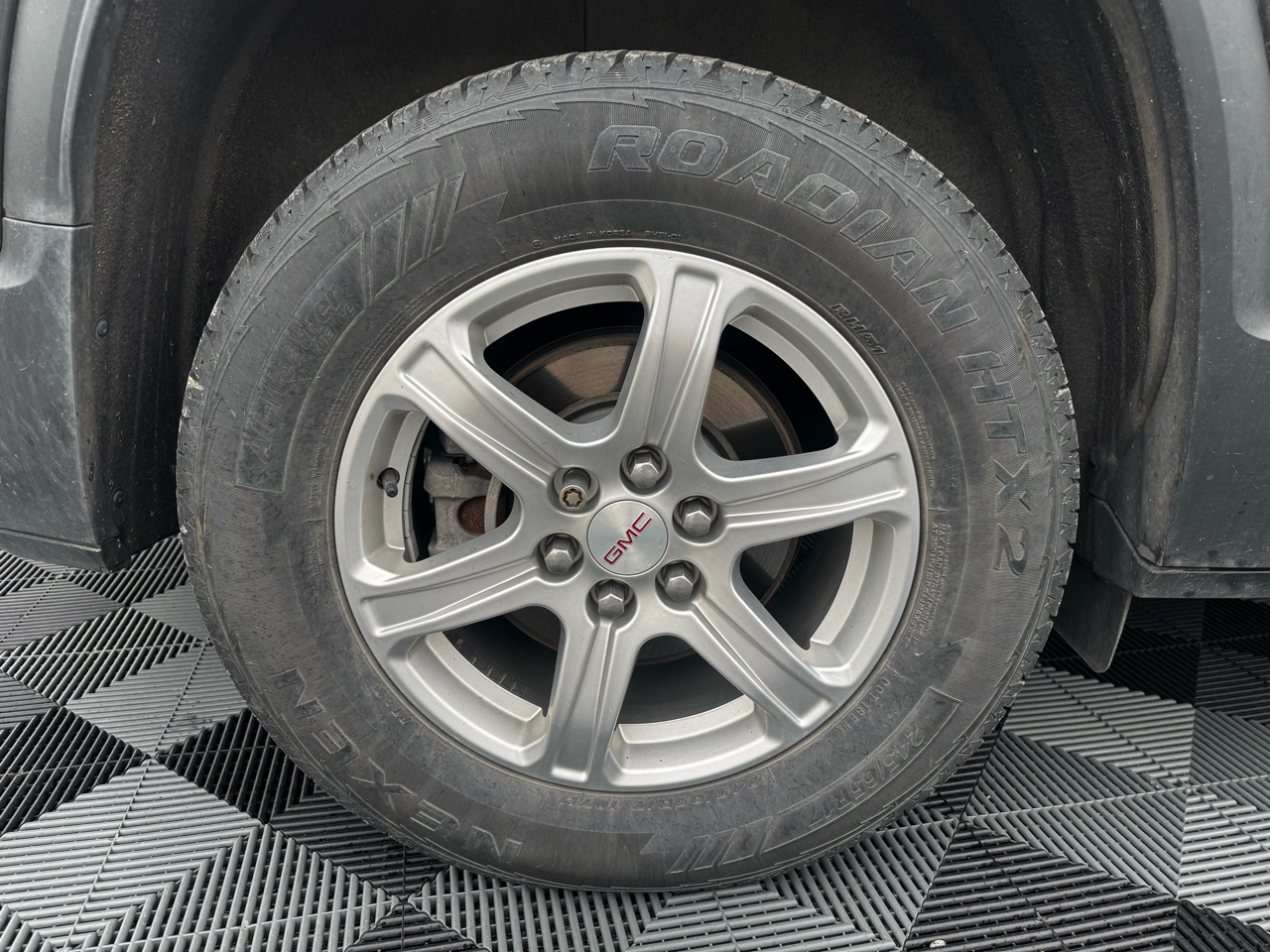 GMC Acadia FWD 4dr SLE w/SLE-1 2019