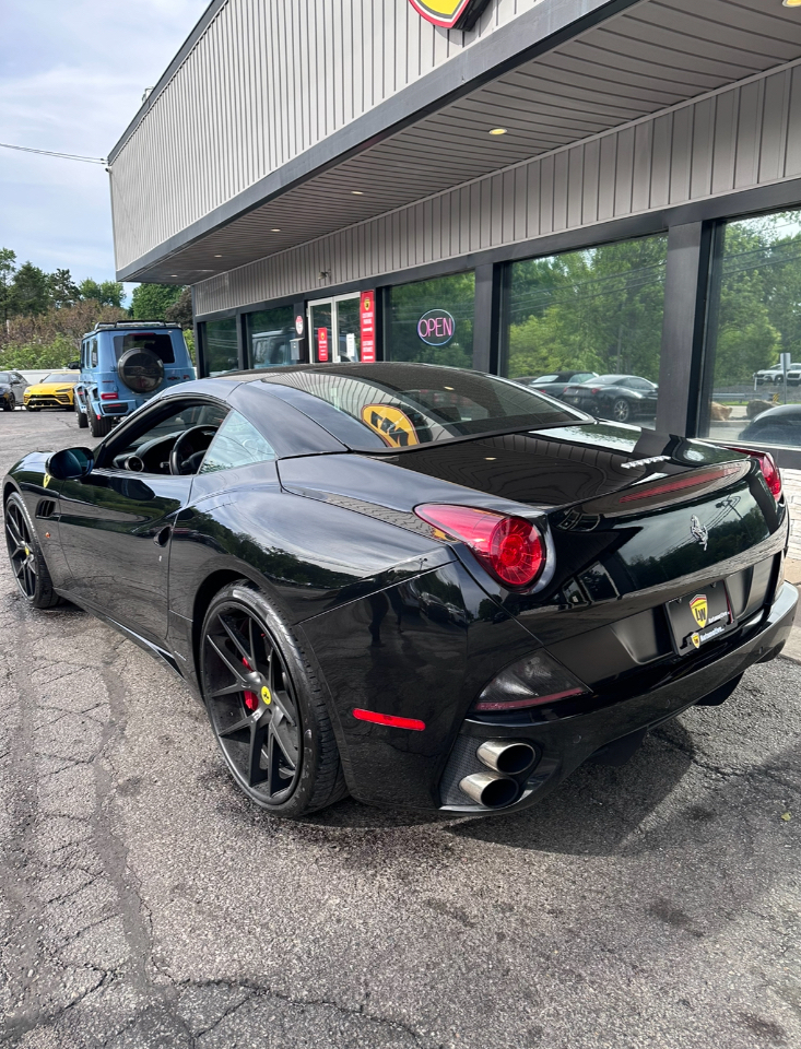 Ferrari California 2dr Conv 2010