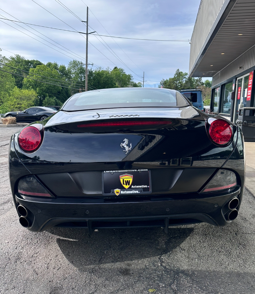 Ferrari California 2dr Conv 2010