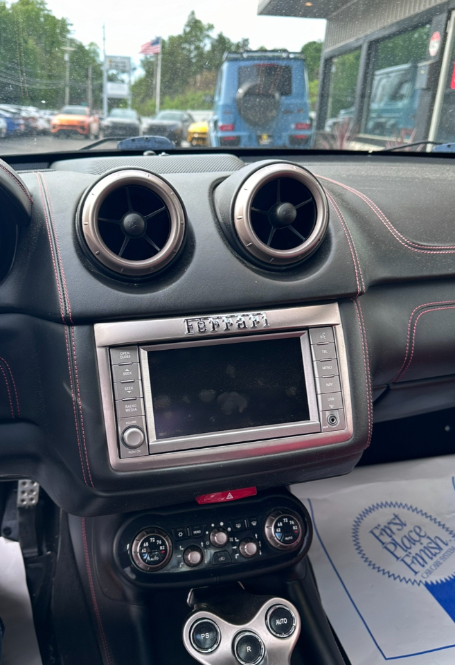 Ferrari California 2dr Conv 2010