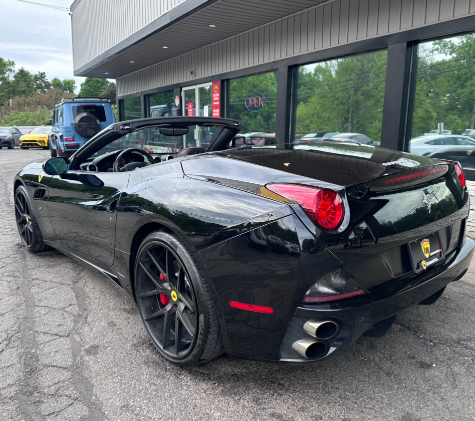 Ferrari California 2dr Conv 2010