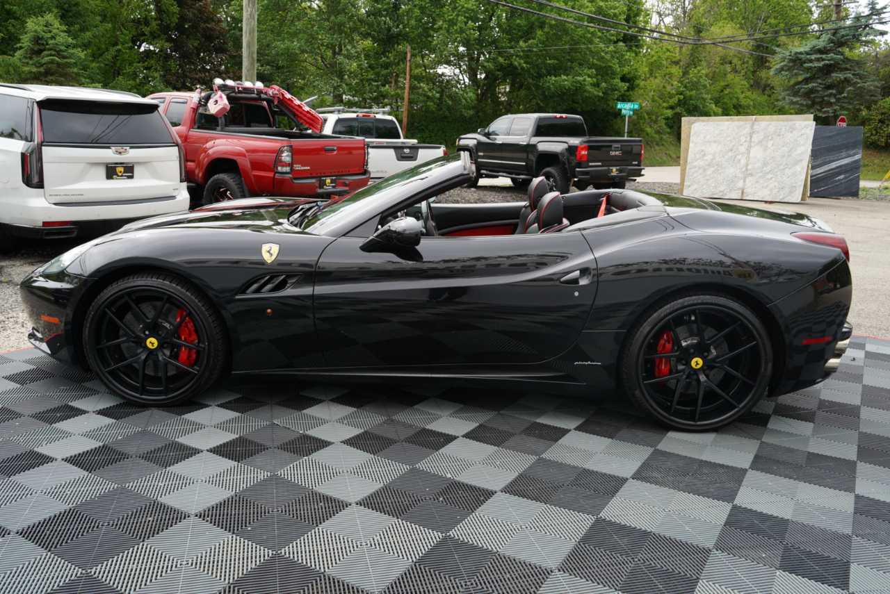 Ferrari California 2dr Conv 2010
