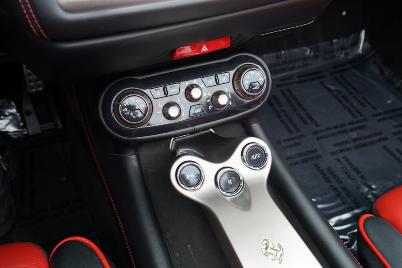 Ferrari California 2dr Conv 2010
