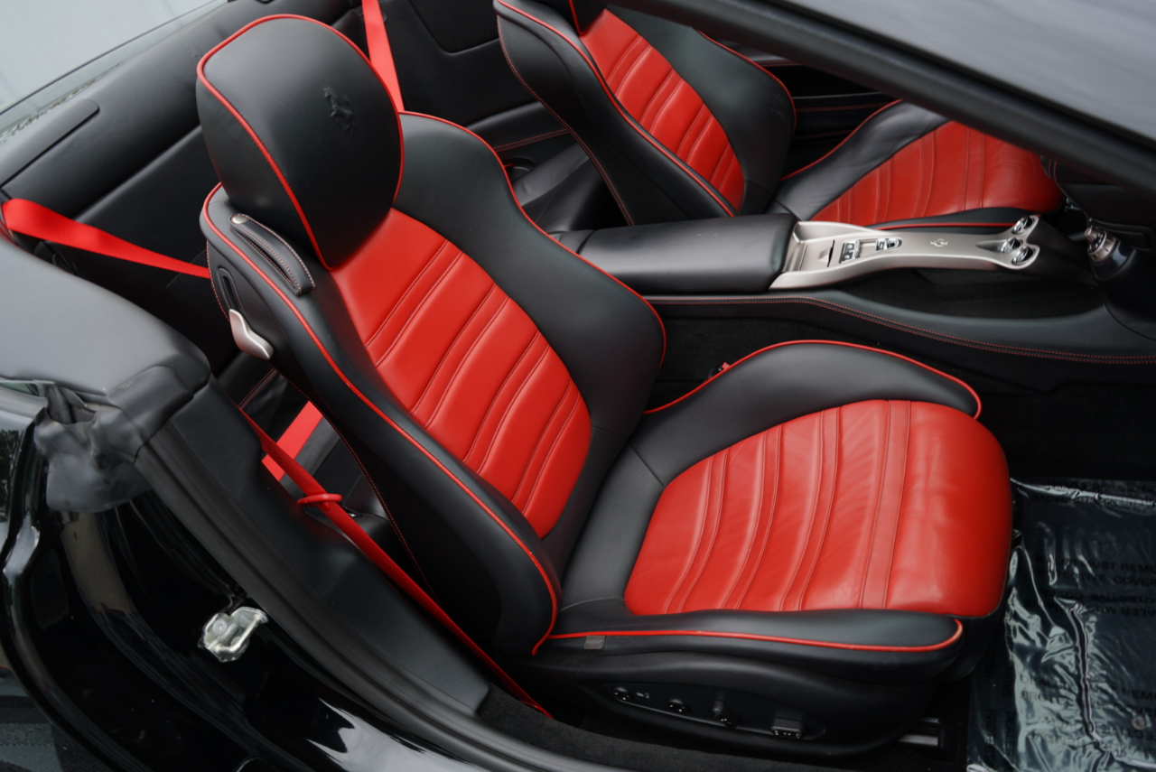 Ferrari California 2dr Conv 2010