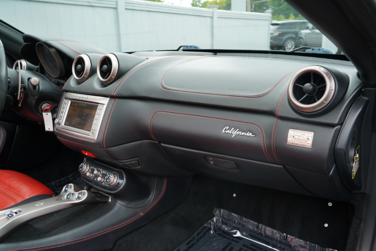 Ferrari California 2dr Conv 2010