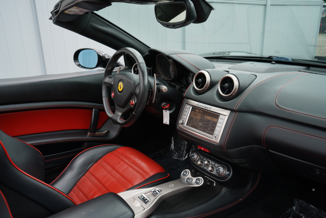 Ferrari California 2dr Conv 2010