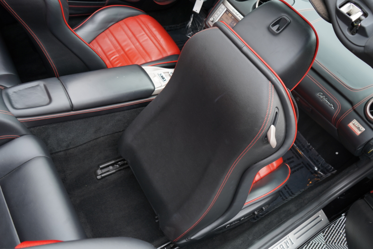Ferrari California 2dr Conv 2010