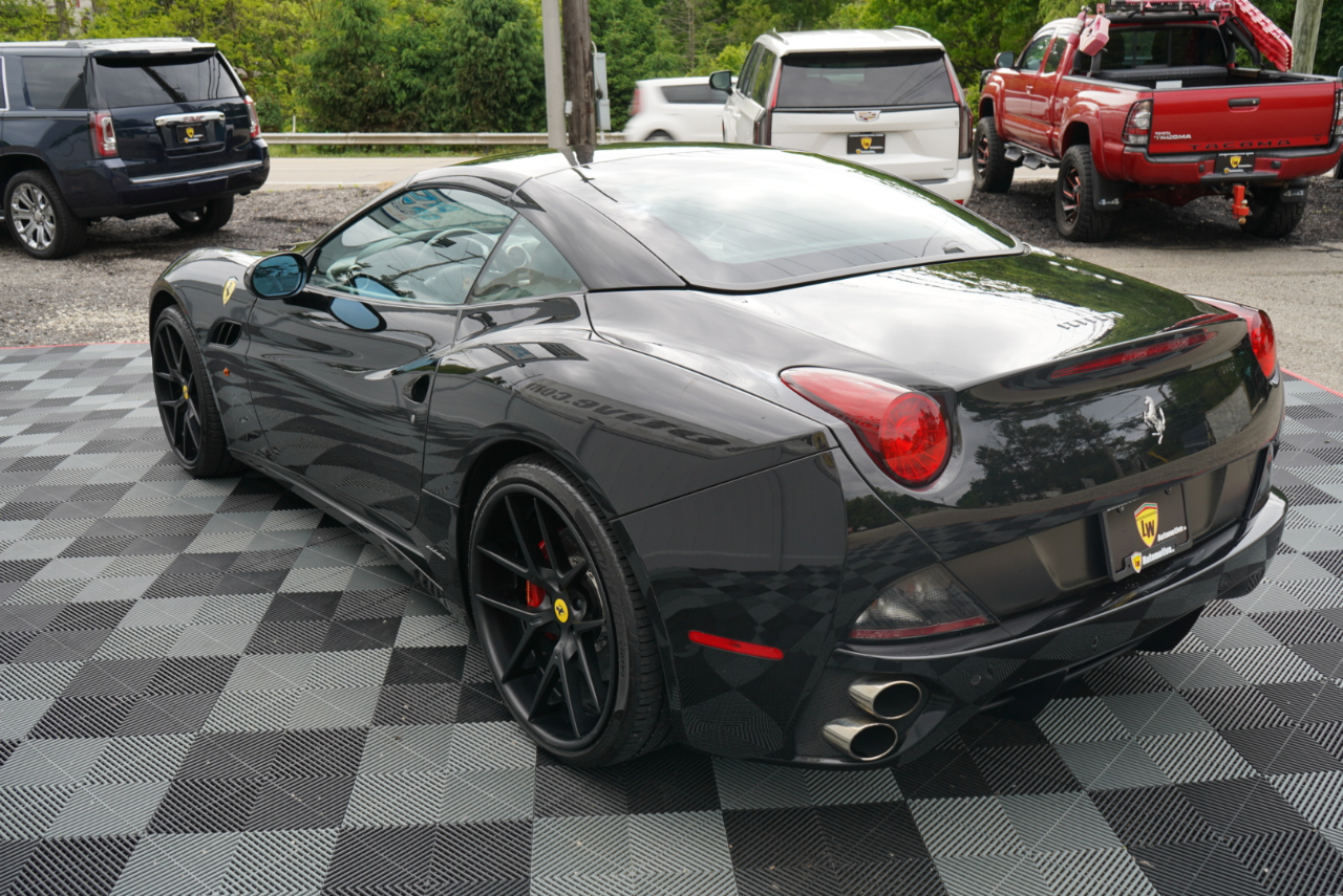 Ferrari California 2dr Conv 2010