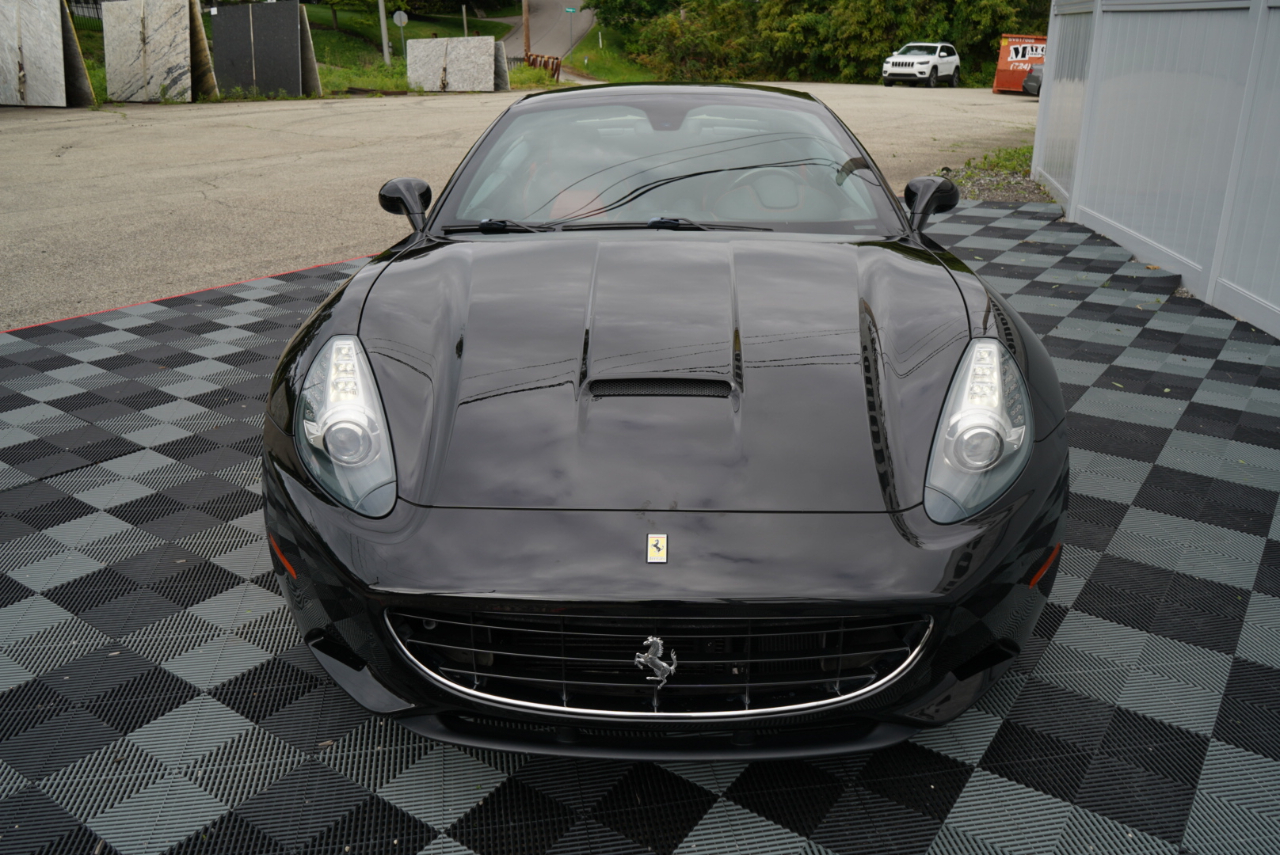 Ferrari California 2dr Conv 2010