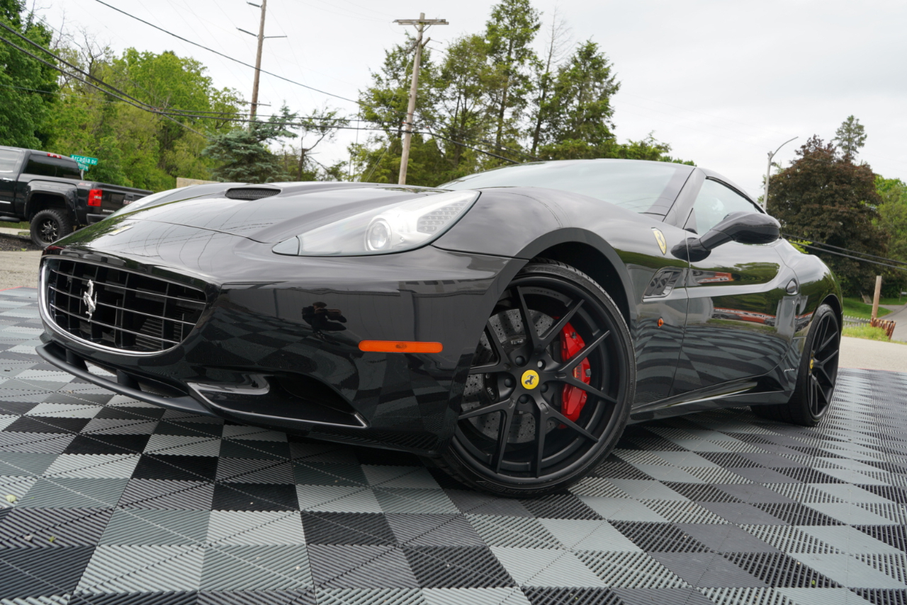 Ferrari California 2dr Conv 2010