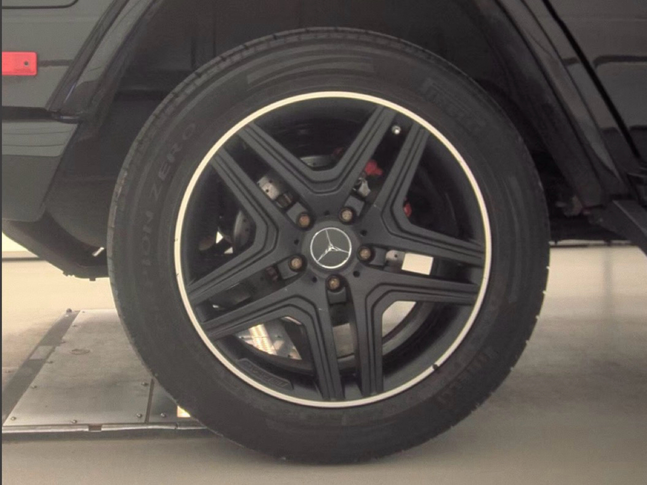 Mercedes-Benz G-Class AMG G 63 4MATIC SUV 2017