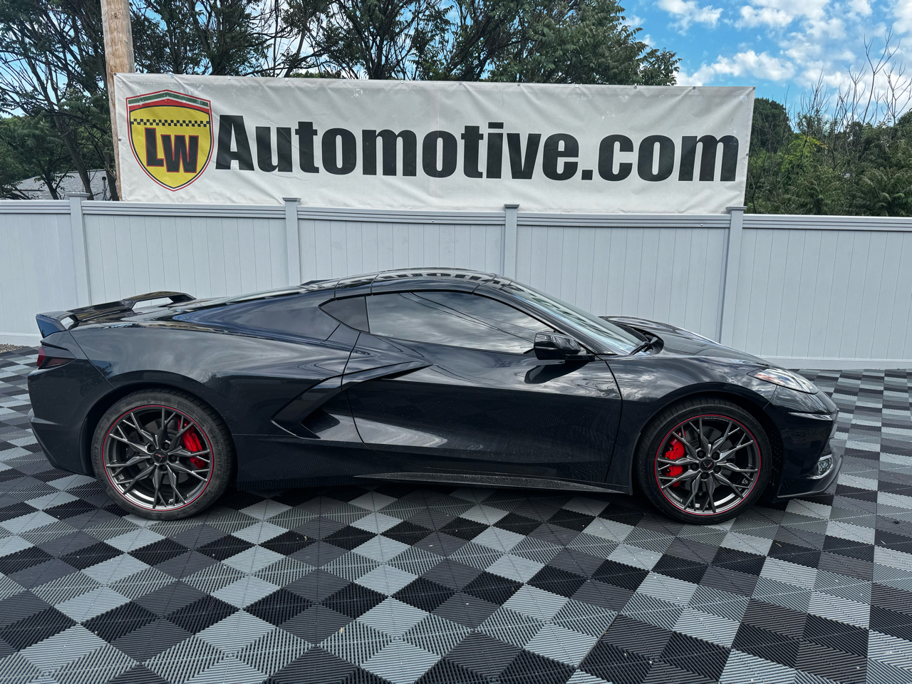 Chevrolet Corvette 2dr Stingray Cpe w/2LT 2024