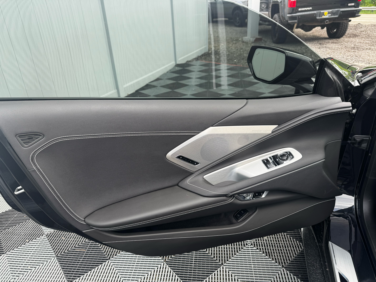 Chevrolet Corvette 2dr Stingray Cpe w/2LT 2024