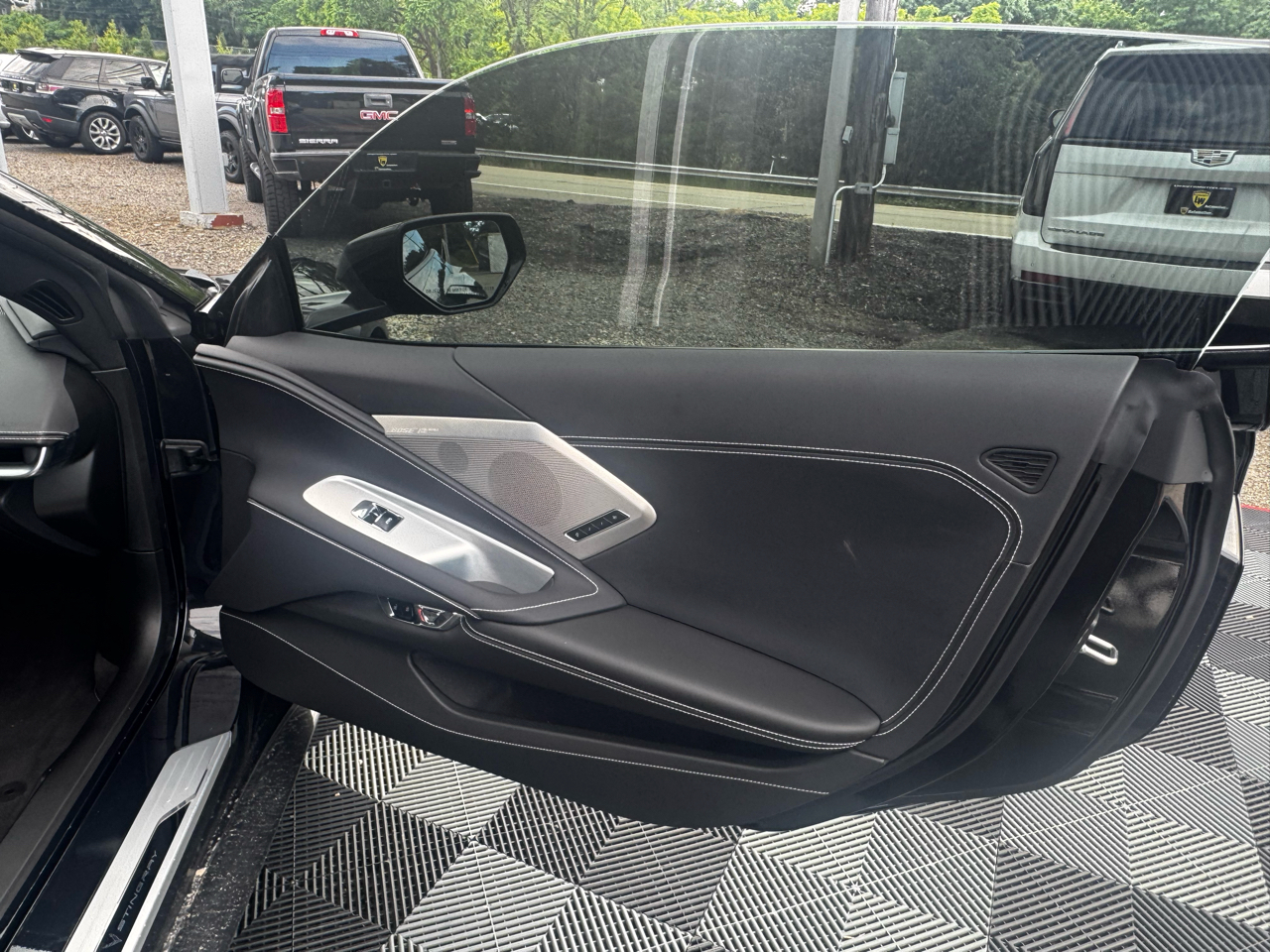 Chevrolet Corvette 2dr Stingray Cpe w/2LT 2024