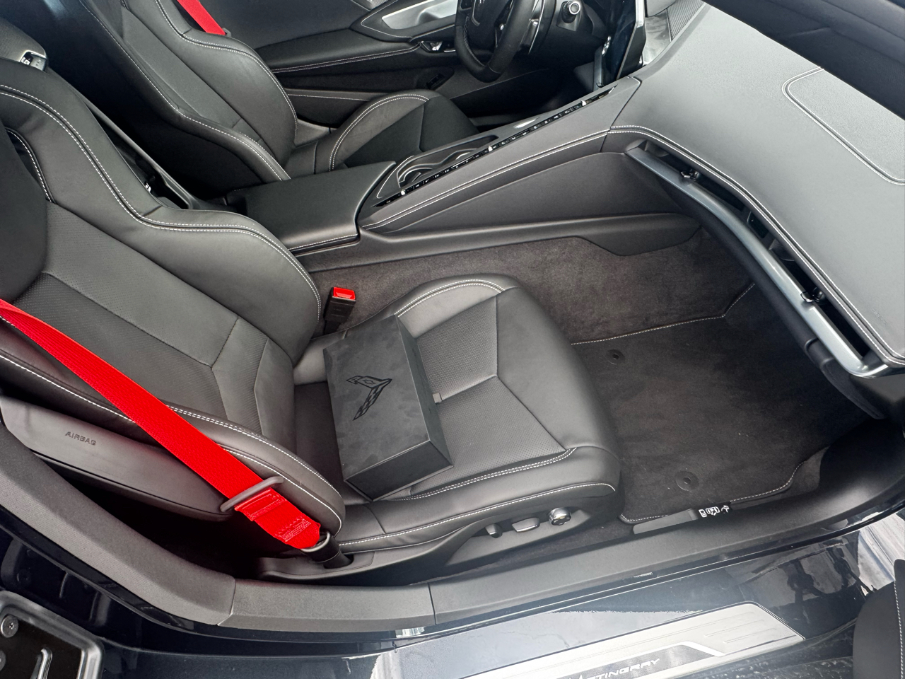 Chevrolet Corvette 2dr Stingray Cpe w/2LT 2024