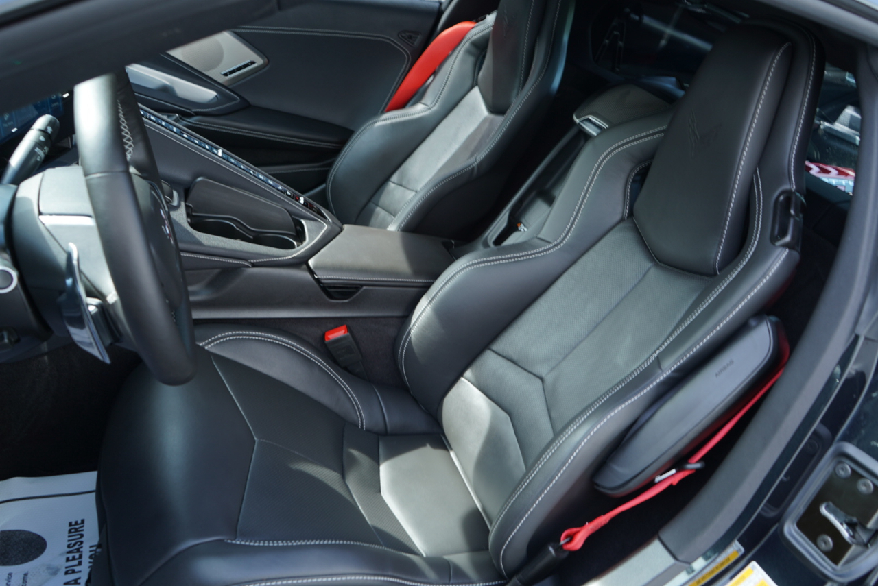 Chevrolet Corvette 2dr Stingray Cpe w/2LT 2024