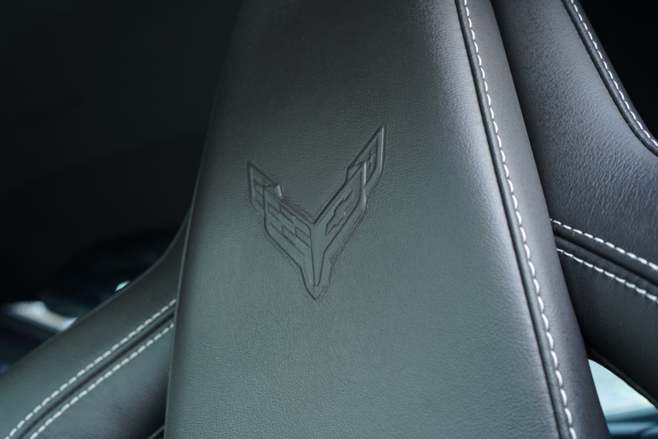 Chevrolet Corvette 2dr Stingray Cpe w/2LT 2024