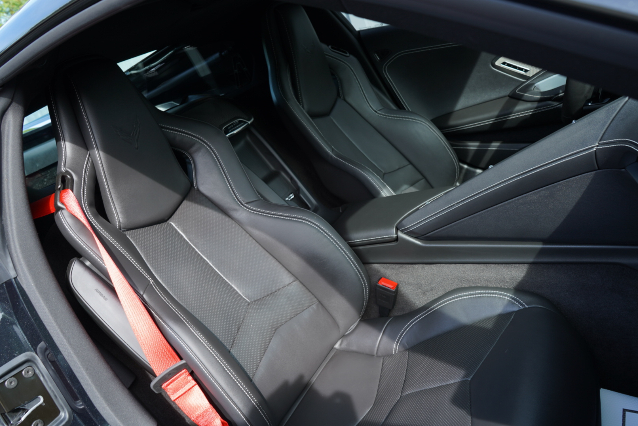 Chevrolet Corvette 2dr Stingray Cpe w/2LT 2024