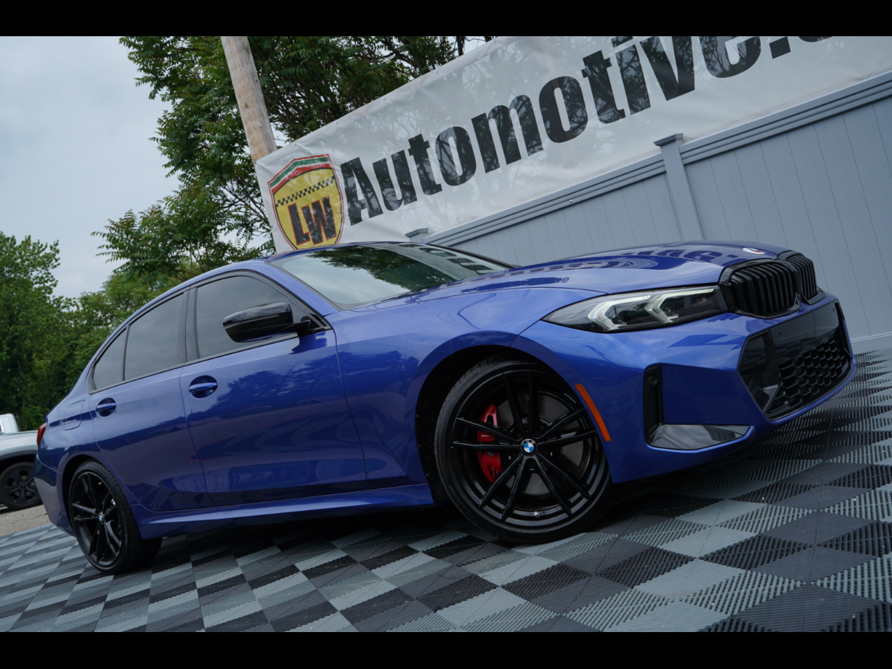 BMW 3 Series 330i xDrive Sedan 2023