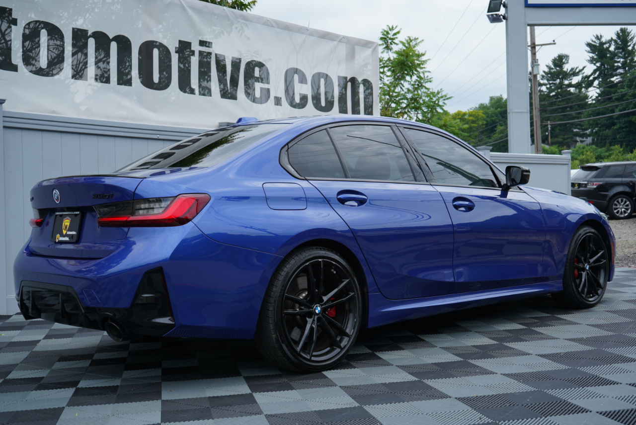 BMW 3 Series 330i xDrive Sedan 2023