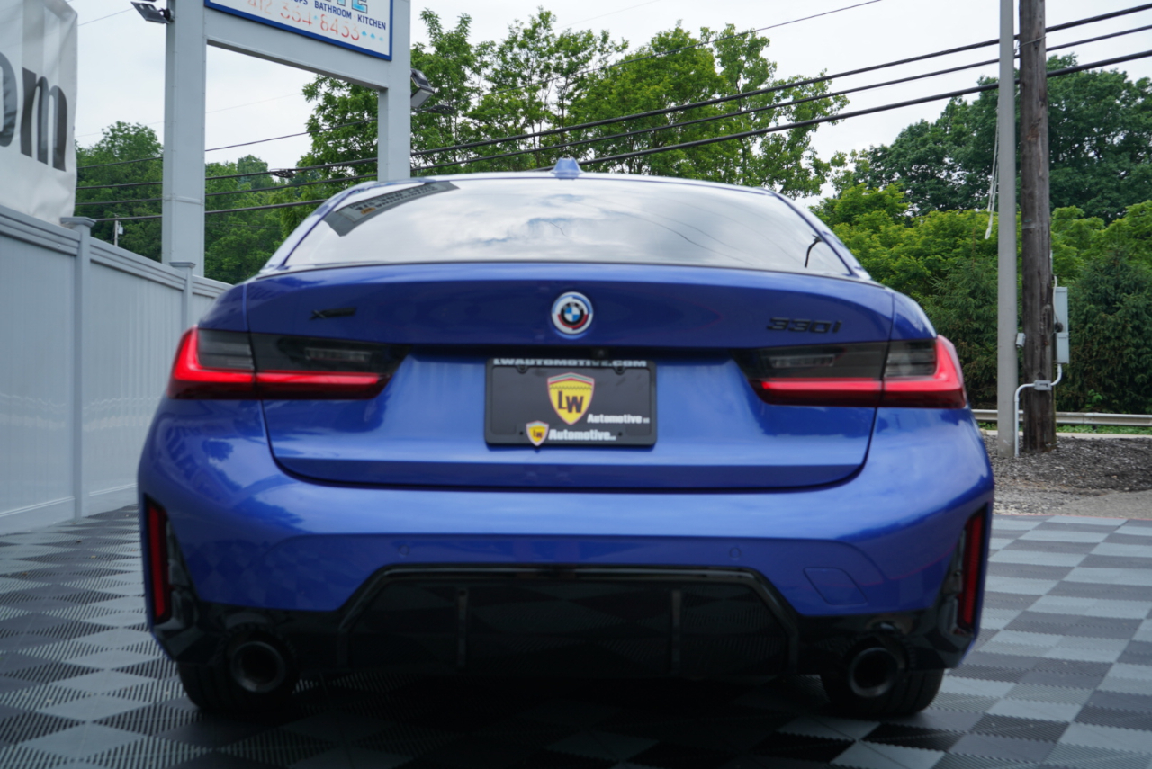 BMW 3 Series 330i xDrive Sedan 2023