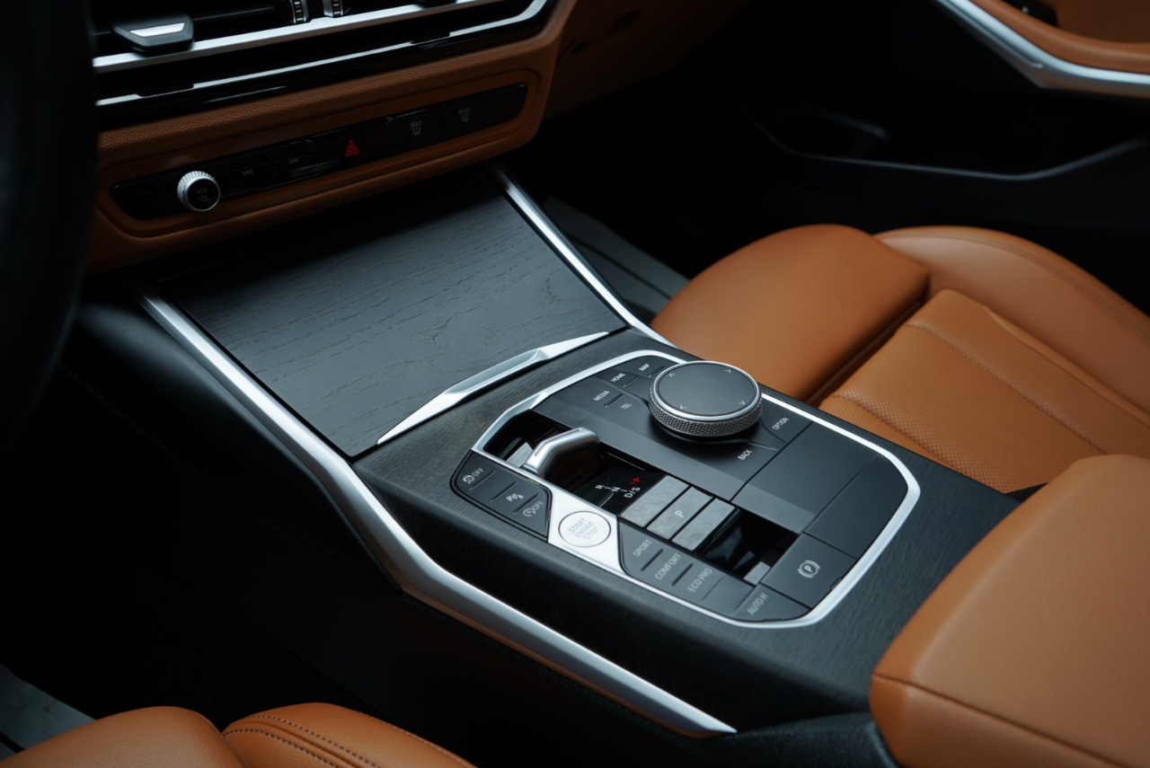 BMW 3 Series 330i xDrive Sedan 2023