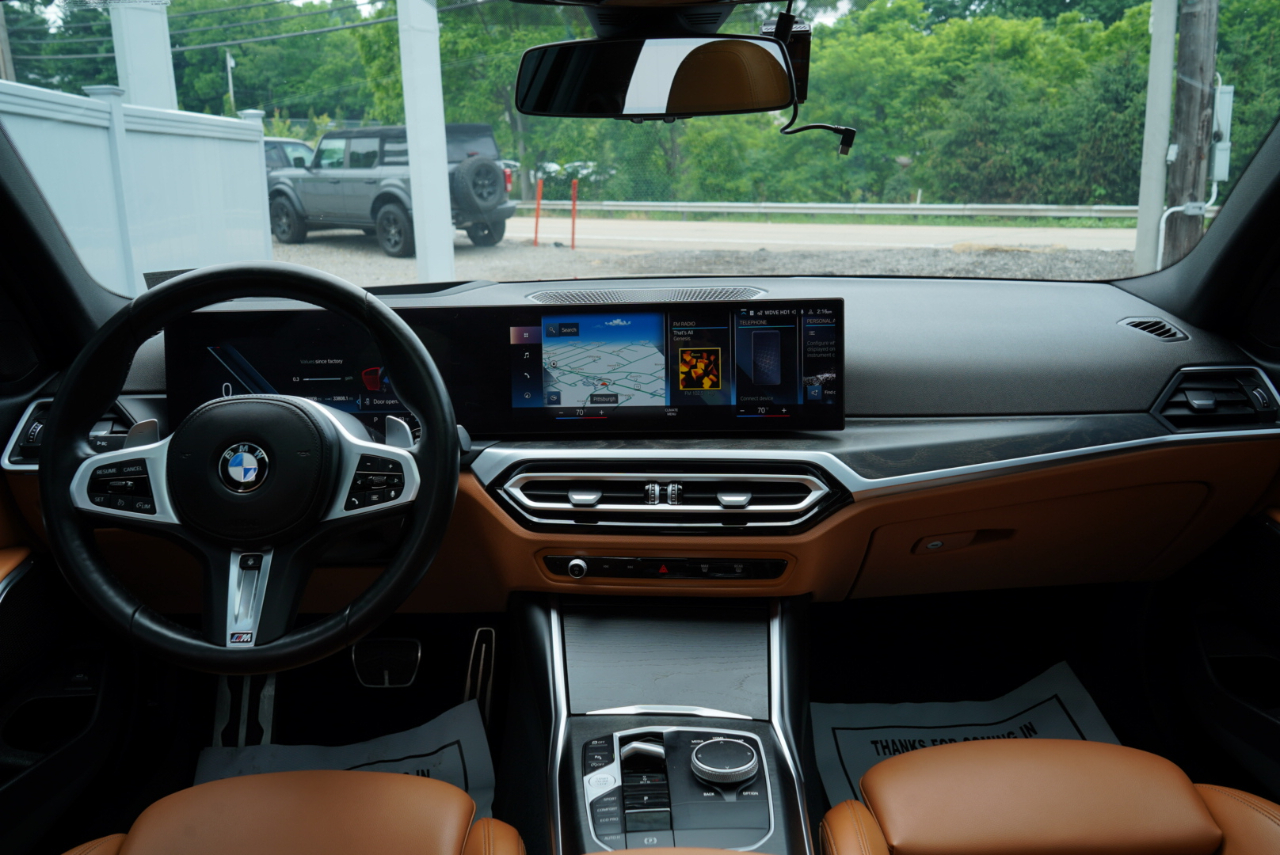 BMW 3 Series 330i xDrive Sedan 2023