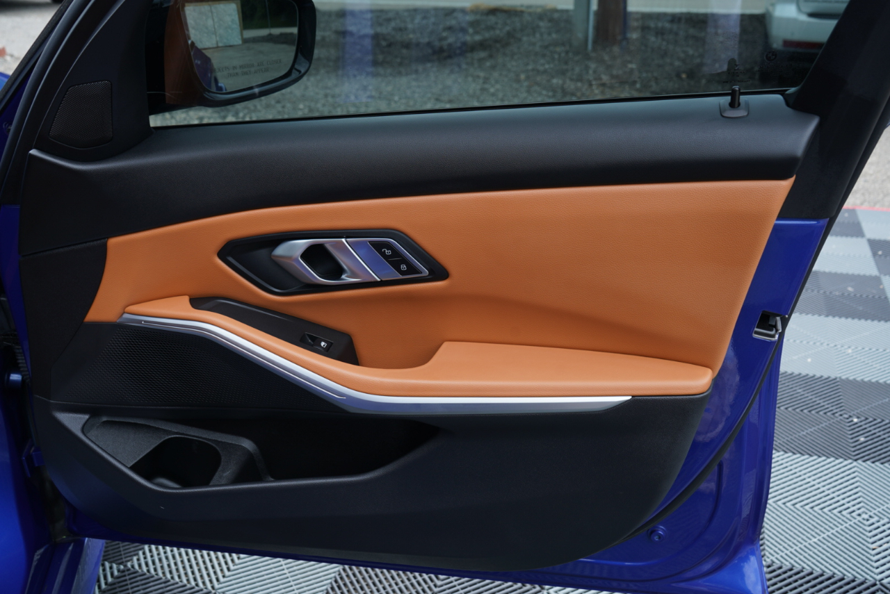 BMW 3 Series 330i xDrive Sedan 2023