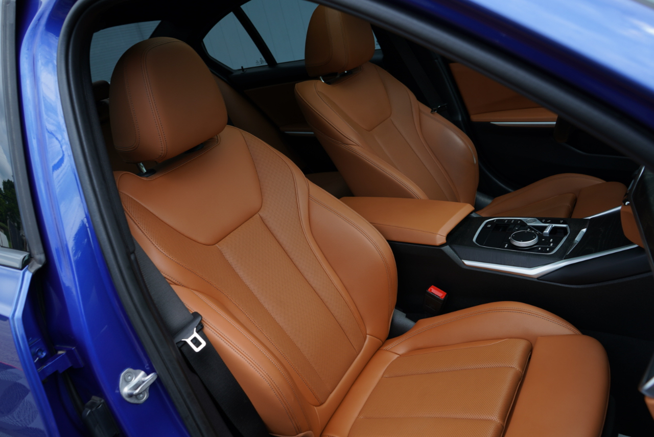 BMW 3 Series 330i xDrive Sedan 2023
