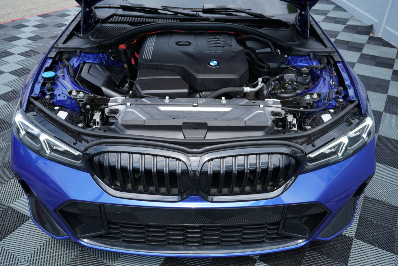 BMW 3 Series 330i xDrive Sedan 2023