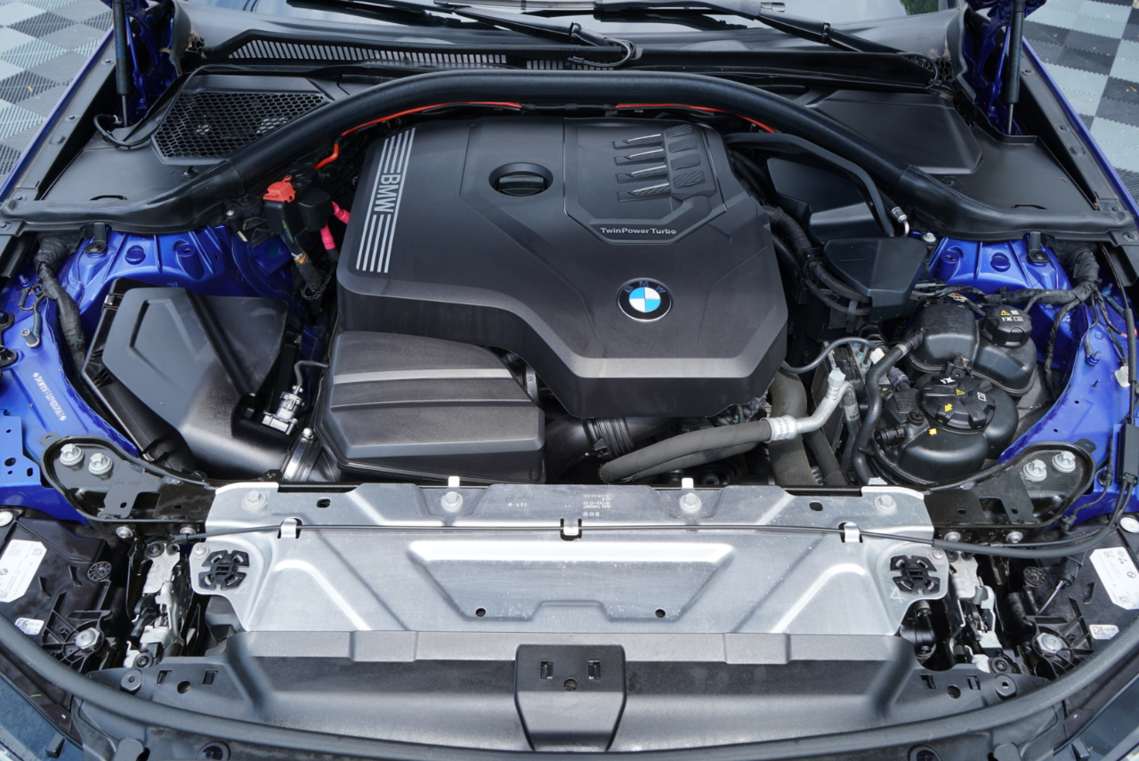 BMW 3 Series 330i xDrive Sedan 2023