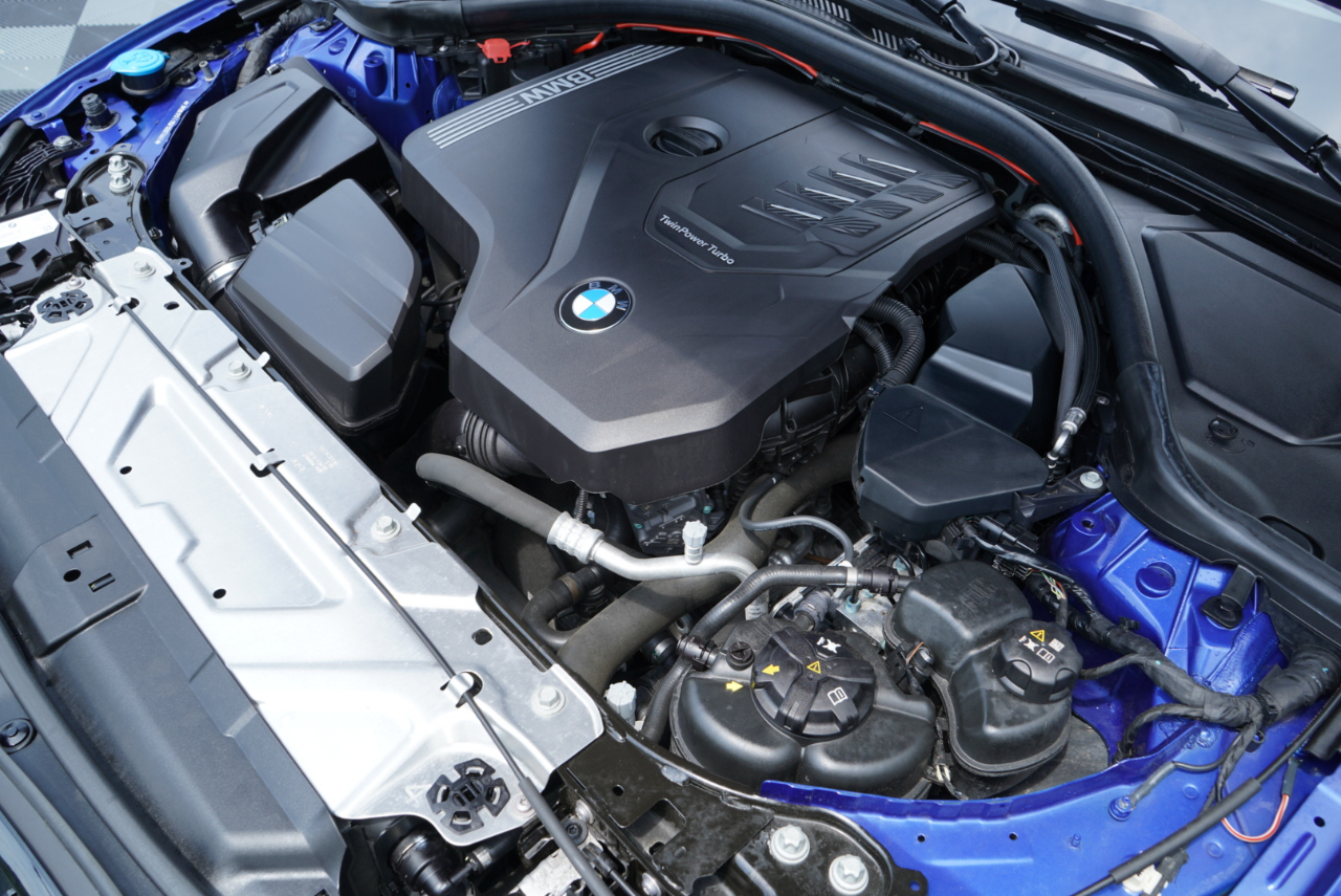 BMW 3 Series 330i xDrive Sedan 2023