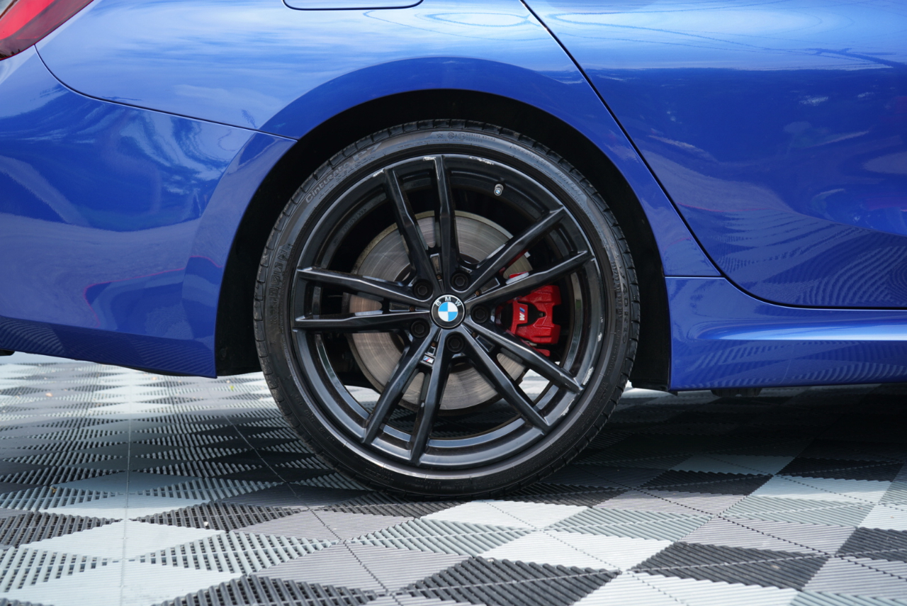 BMW 3 Series 330i xDrive Sedan 2023