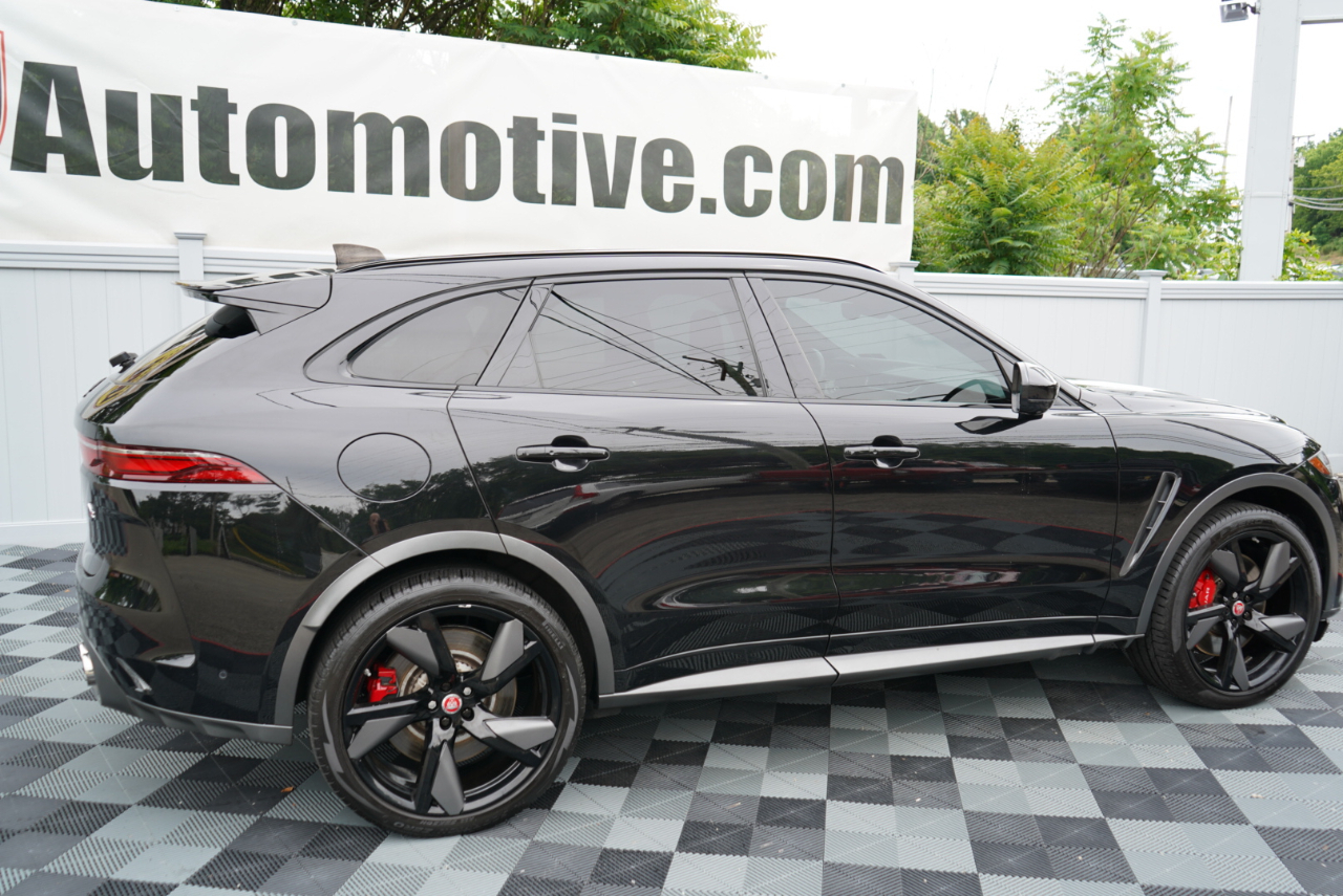 Jaguar F-Pace SVR AWD 2021